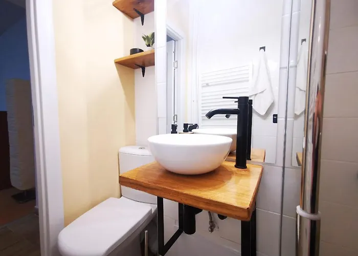 Bright And Cozy Apartment!