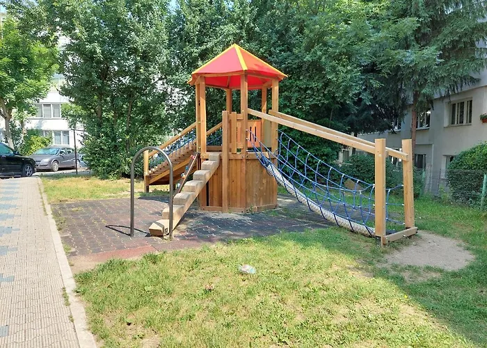 Bright And Cozy Apartment!